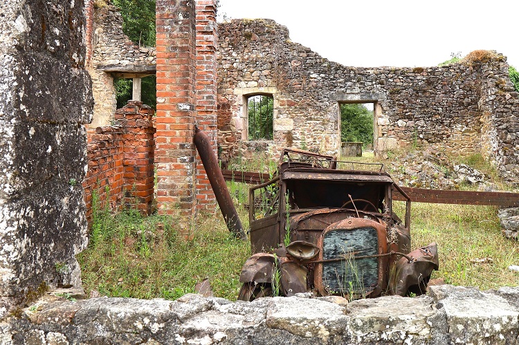 Je visite Oradour sur Glane