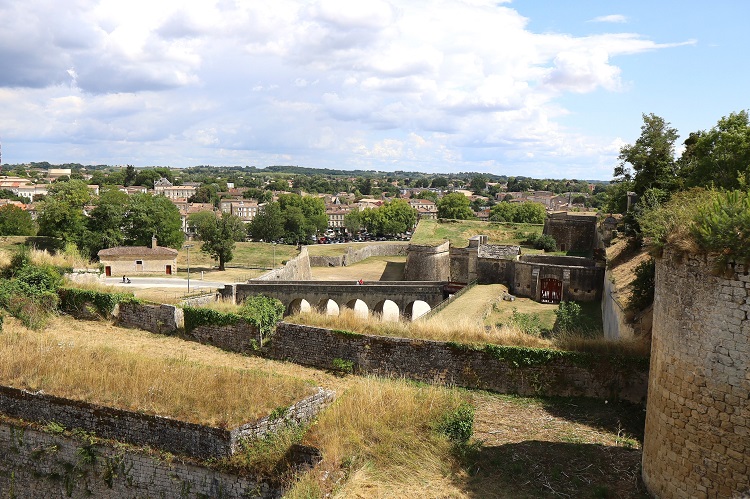Je visite Blaye